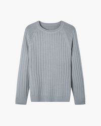 Blaugrauer Rippstrick-Wollpullover mit Rundhals und Raglanärmeln, flach von vorn