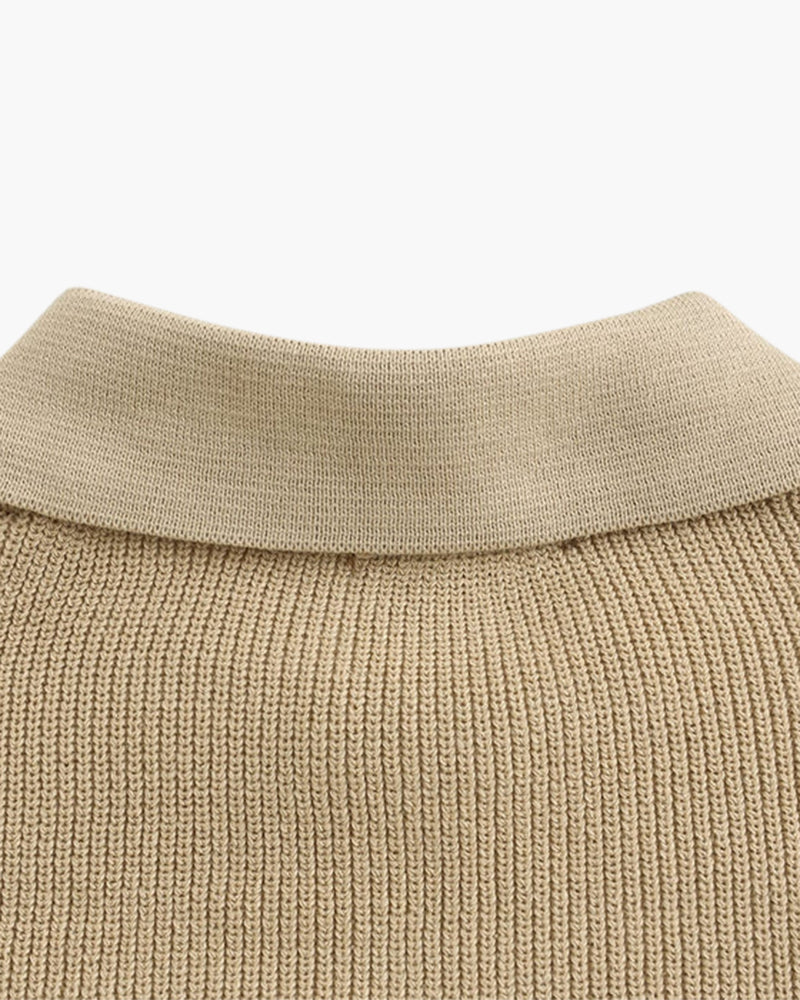 Close-up of beige jumper back collar and ribbed knit – Men's Cotton Knit Half-Zip Polo-Collar Jumper